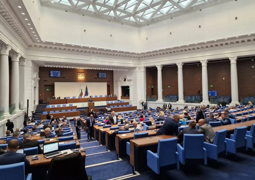 НС гласува на първо четене промените в НПК