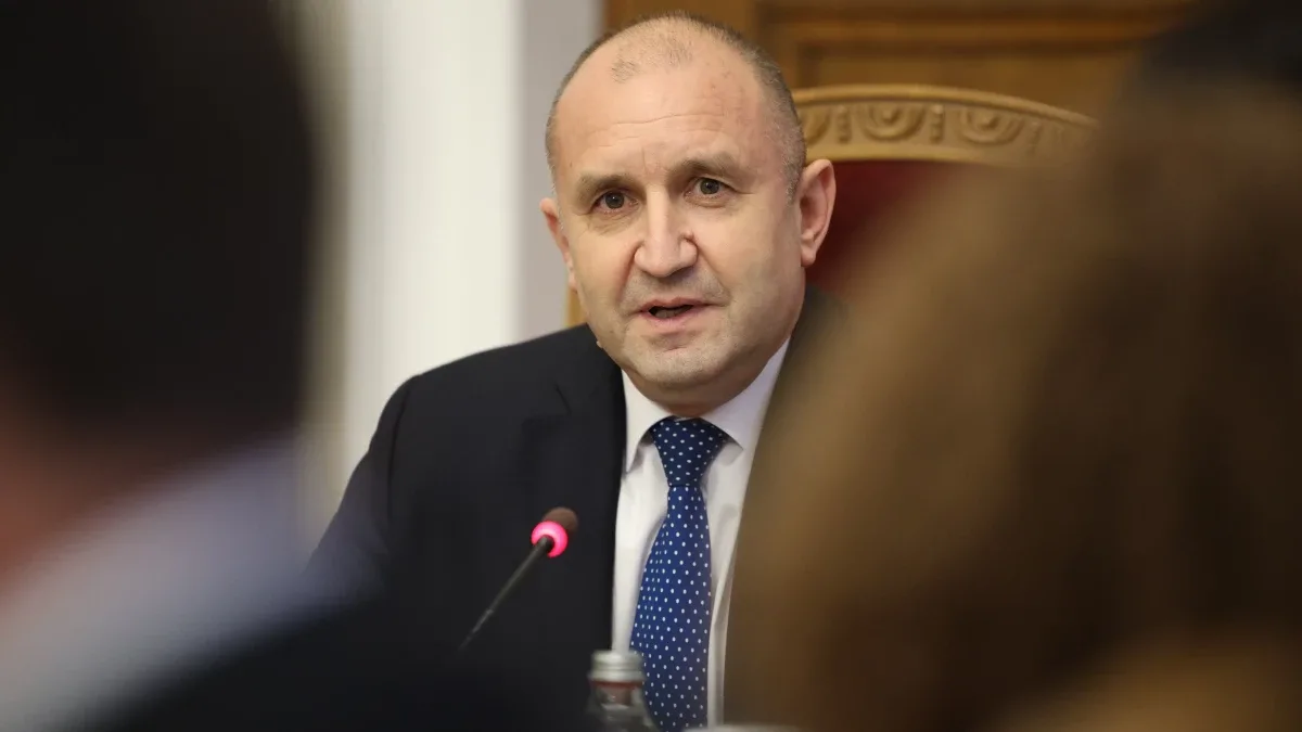 Президентът обяви графика за консултации с партиите